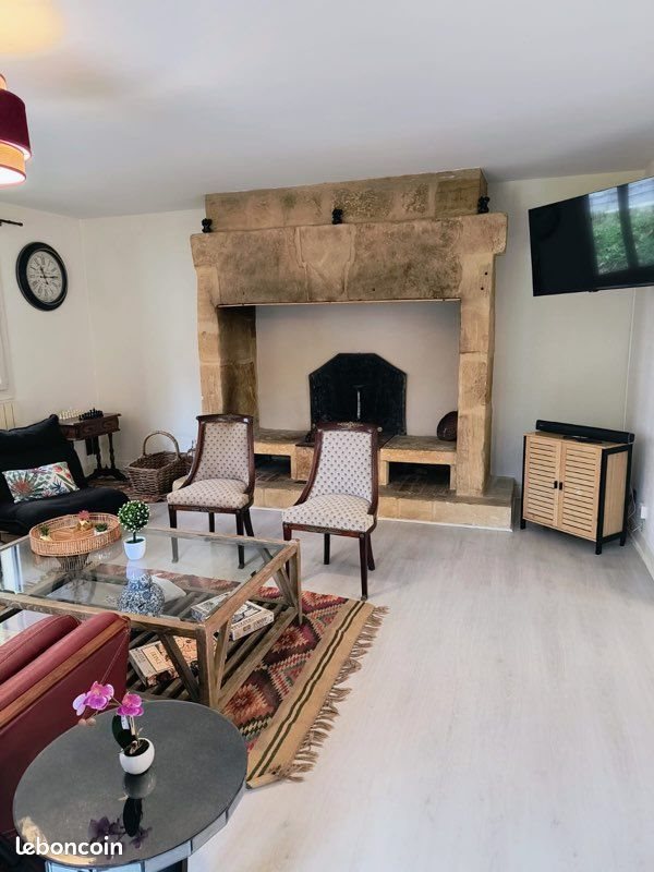 Maison à louer, 220m², Sarlat-la-Canéda
