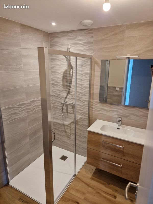 Appartement à louer, 80m², Evillers