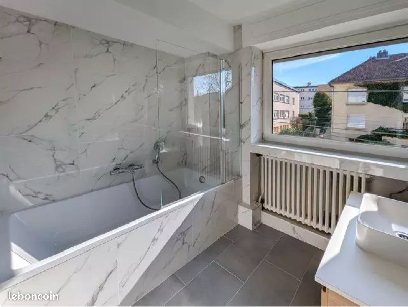 Appartement à louer, 82m², Gex