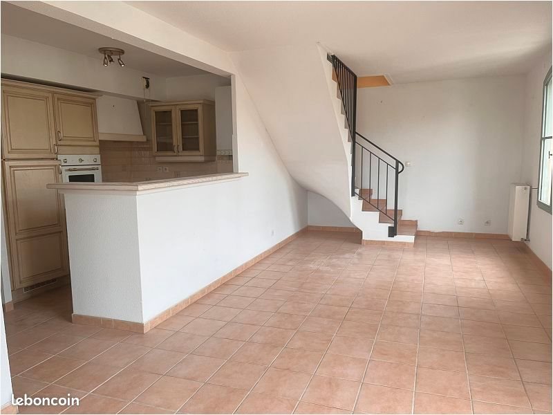 Appartement à louer, 72m², Uzès