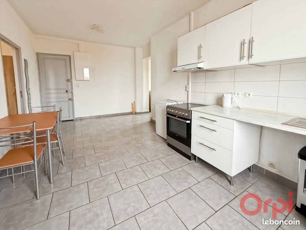 Appartement à louer, 47m², Toulon