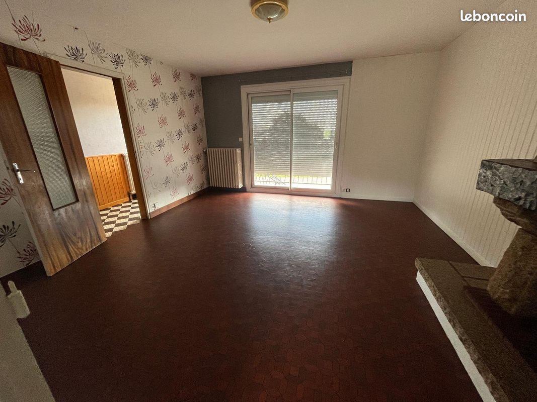 Maison à louer, 82m², Baud