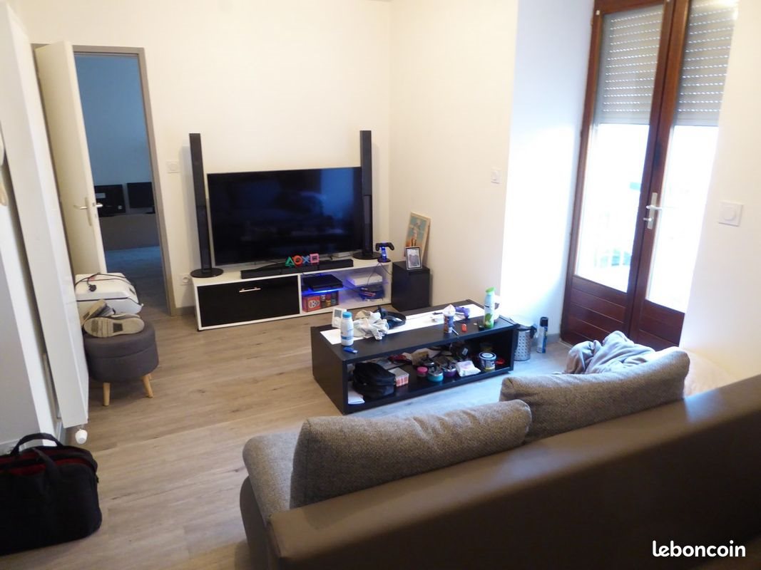 Appartement à louer, 3m², Saint-Claude