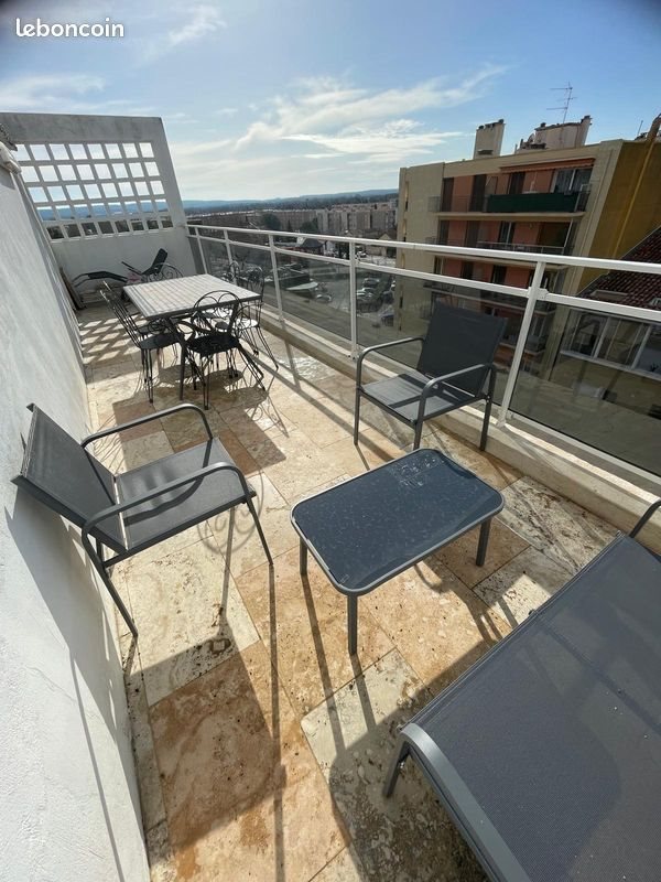 Appartement à louer, 30m², Pélissanne