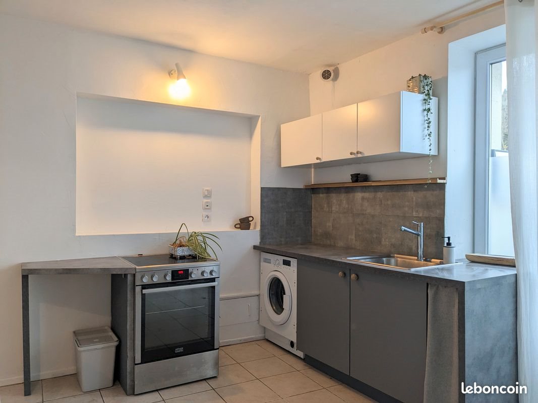 Maison à louer, 45m², Yzeron