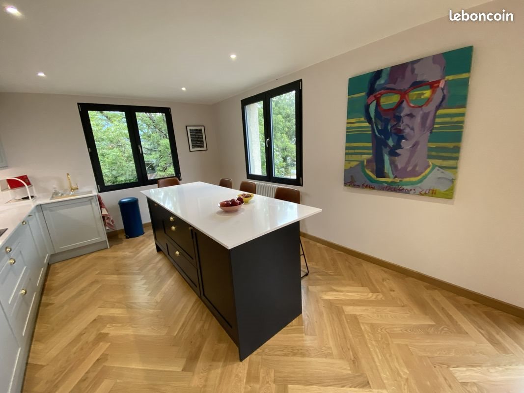 Maison à louer, 200m², Gex