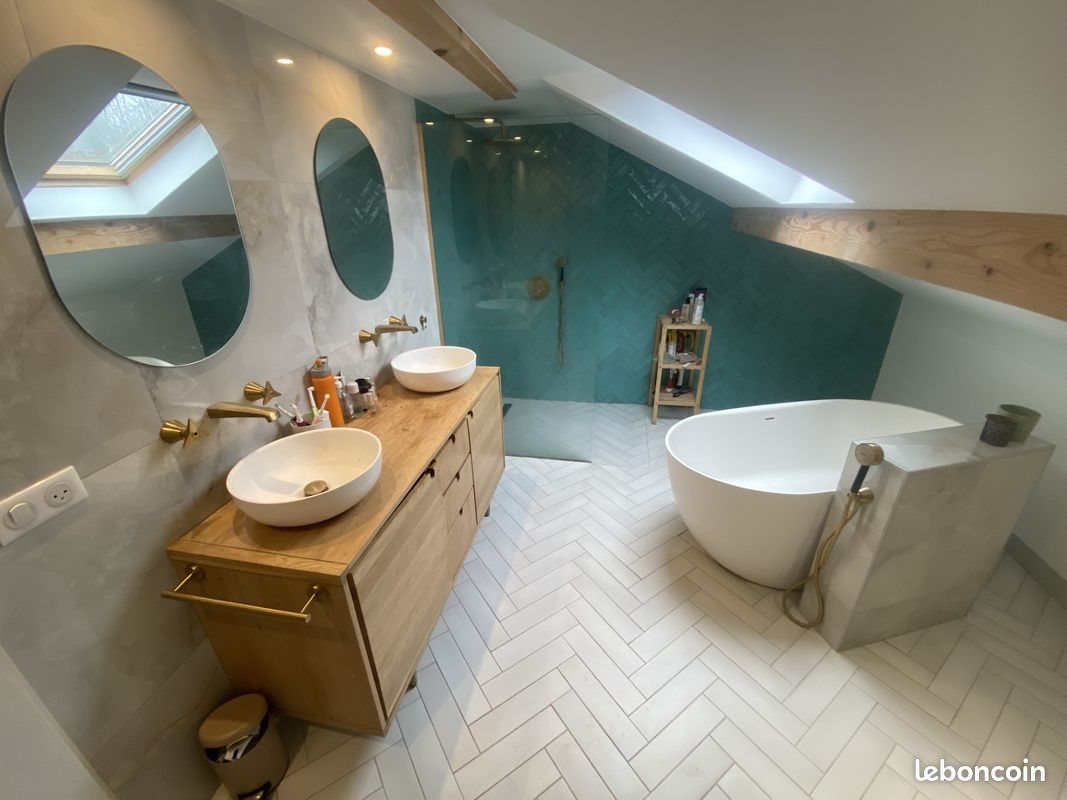 Maison à louer, 200m², Gex