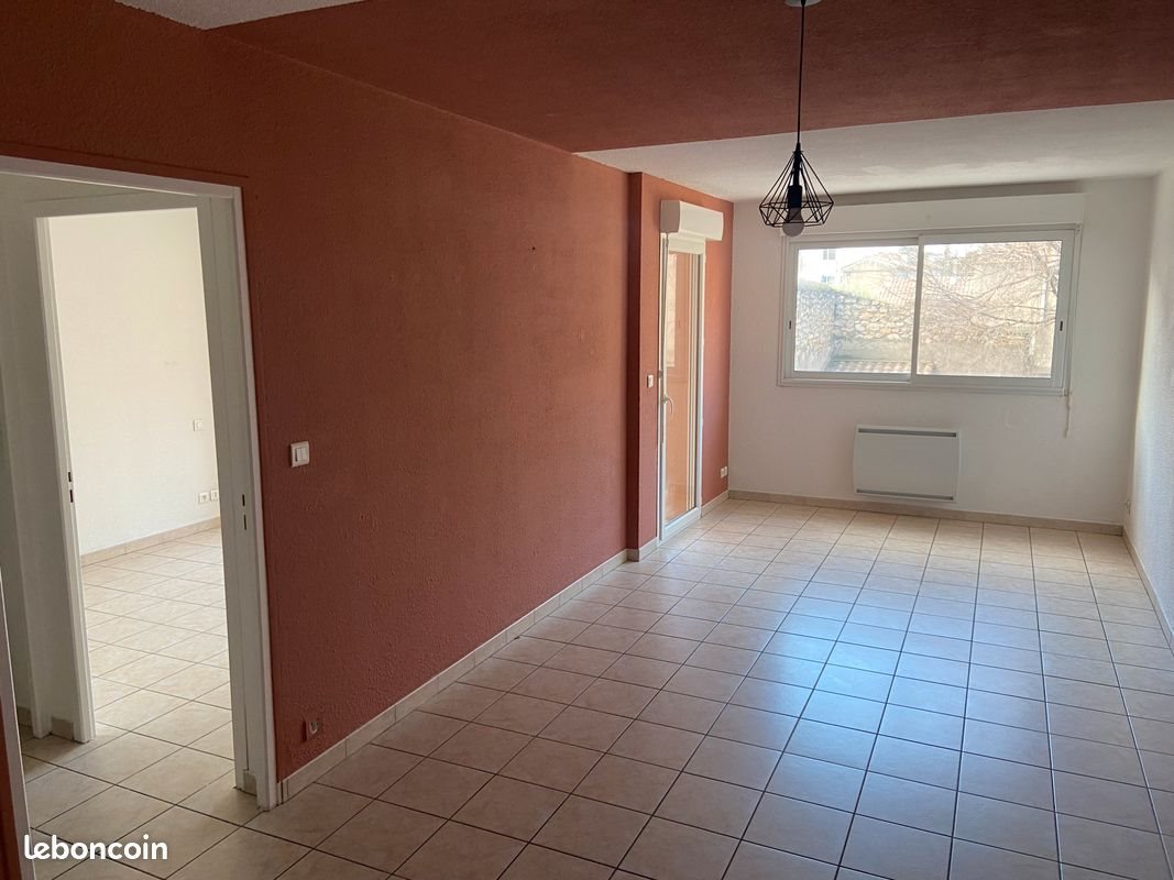 Appartement à louer, 38m², Nîmes