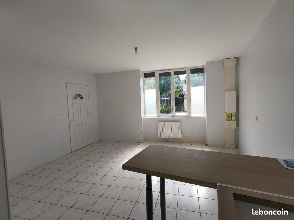 Appartement à louer, 47m², Fumel
