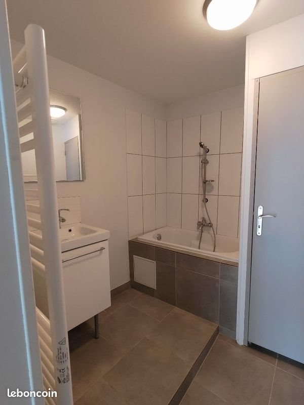 Appartement à louer, 47m², Fumel