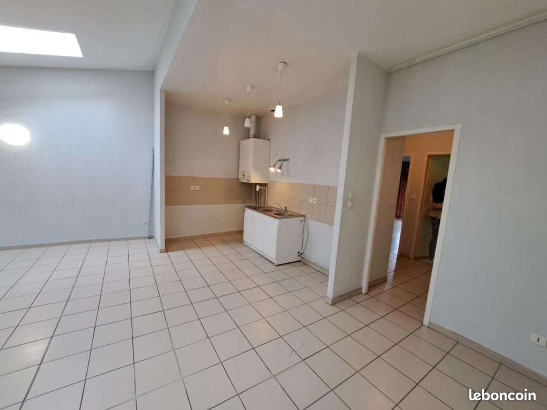 Appartement à louer, 68m², Beaurepaire