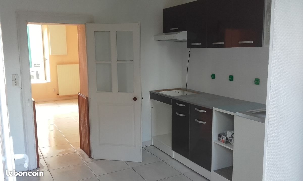 Maison à louer, 50m², Saint-Jean-sur-Mayenne