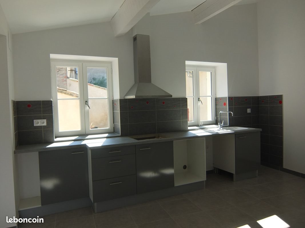 Maison à louer, 47m², Leuc