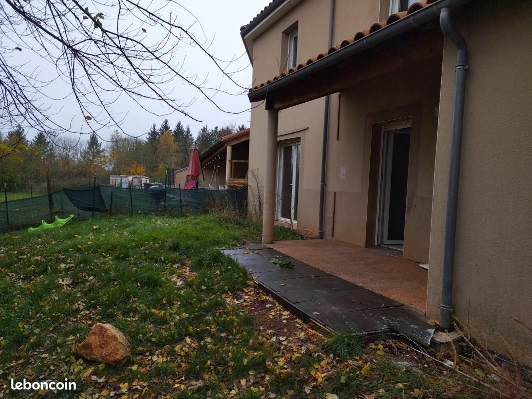 Appartement à louer, 90m², L'Hospitalet-du-Larzac