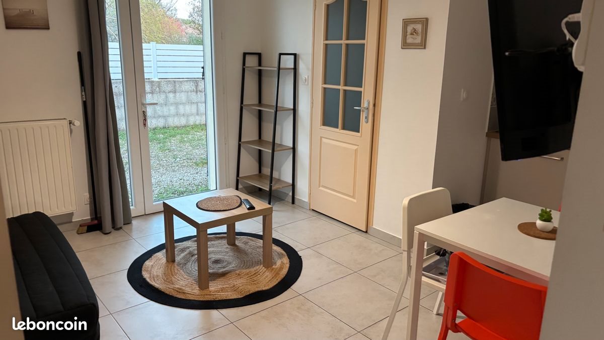 Appartement à louer, 18m², Niort