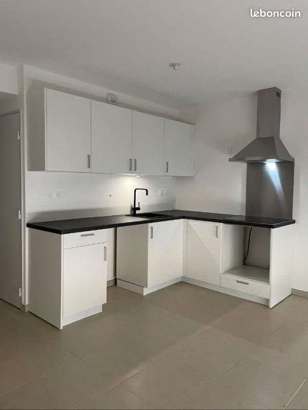 Appartement à louer, 58m², Peyrolles-en-Provence