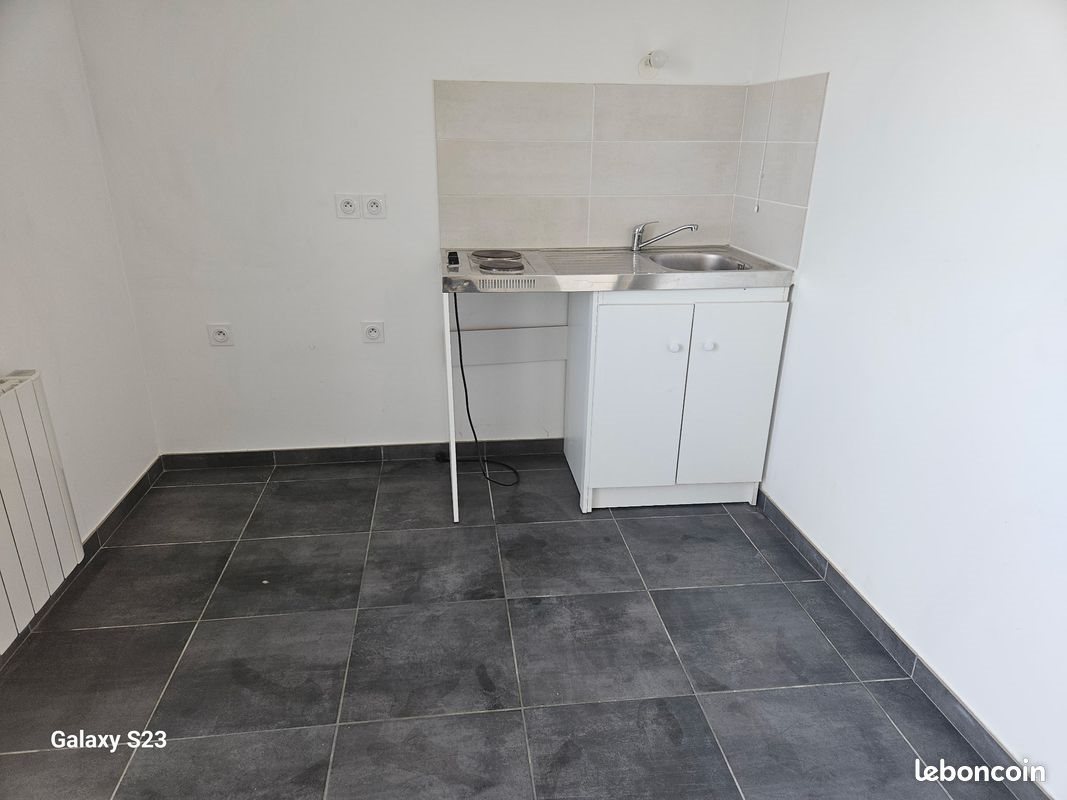 Appartement à louer, 23m², Décines-Charpieu