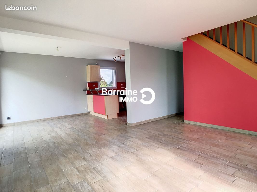 Maison à louer, 82m², Argol