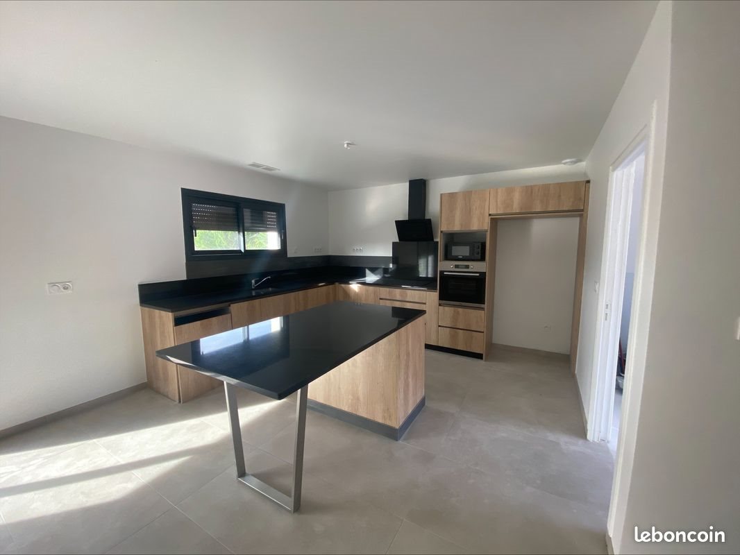 Maison à louer, 104m², Francescas