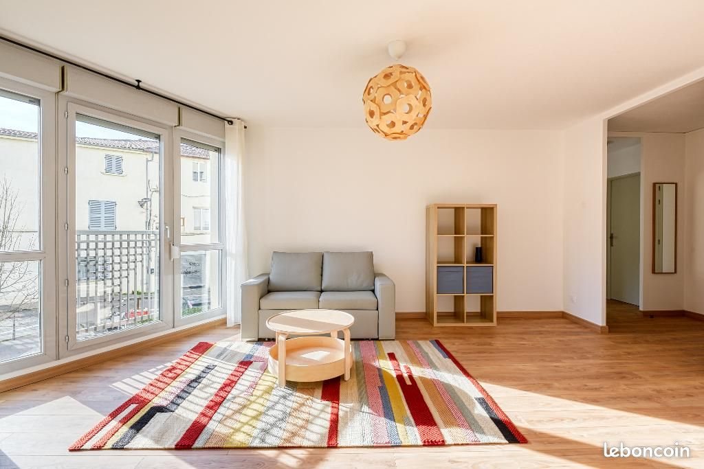 Appartement à louer, 56m², Oullins