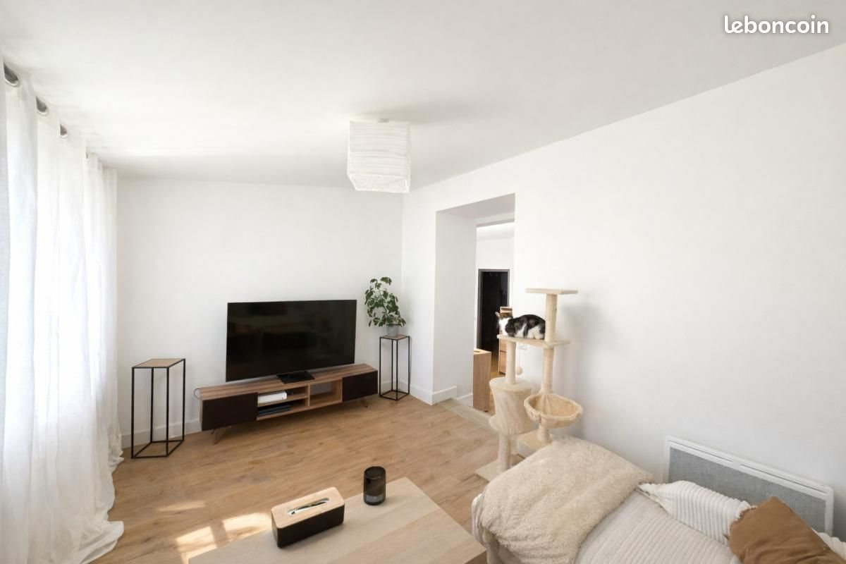 Appartement à louer, 60m², Saint-Max