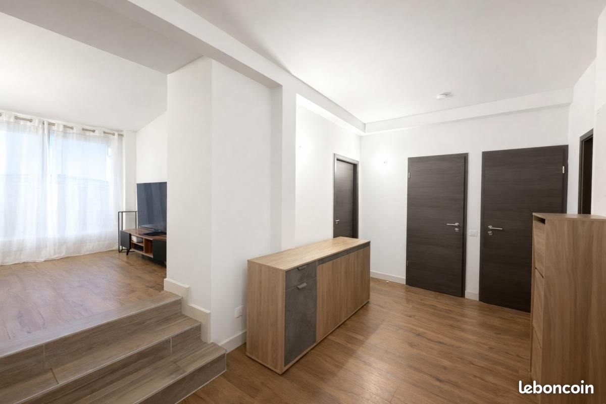 Appartement à louer, 60m², Saint-Max