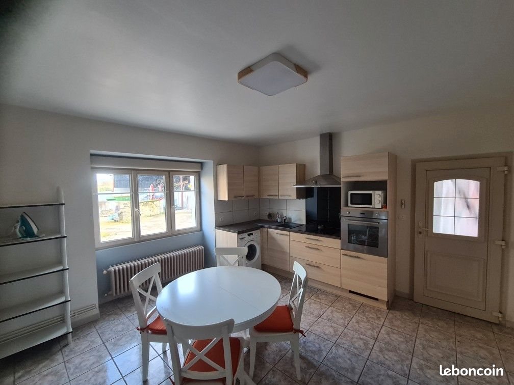 Appartement à louer, 65m², Etrochey