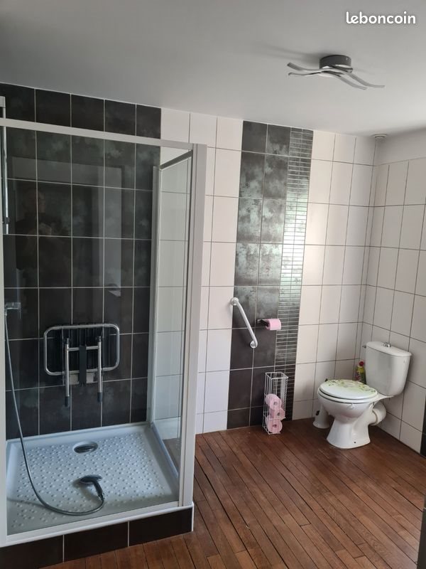 Appartement à louer, 65m², Etrochey