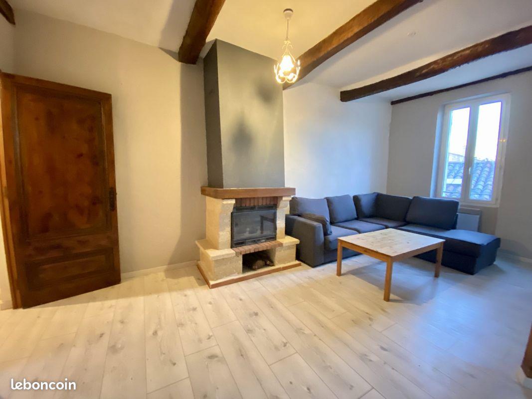 Appartement à louer, 78m², Carcès