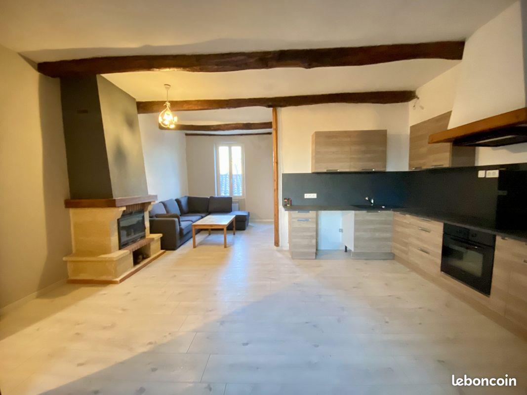 Appartement à louer, 78m², Carcès