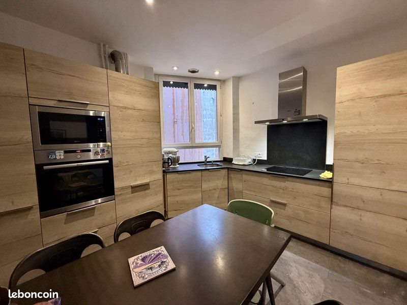 Appartement à louer, 130m², Lyon 1er