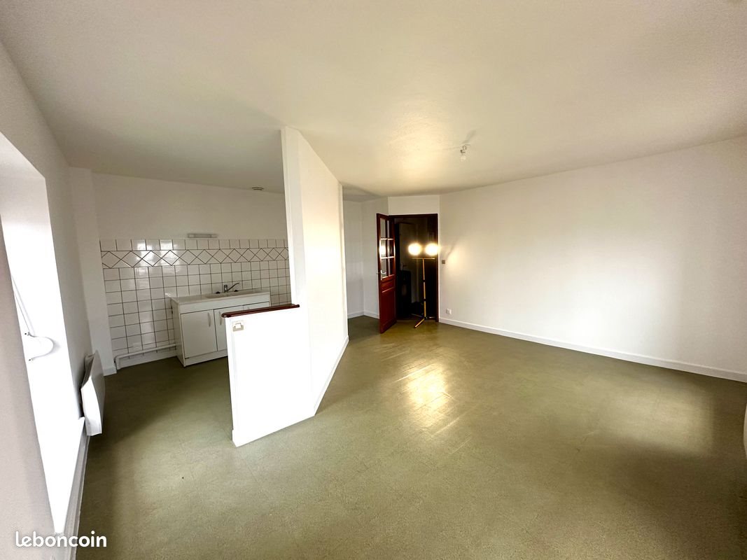 Appartement à louer, 50m², Girauvoisin