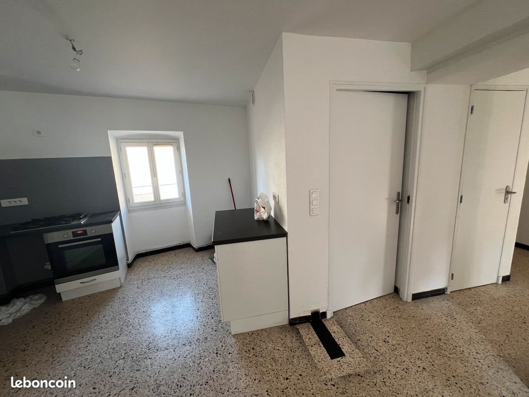 Appartement à vendre, 70m², Eyguières