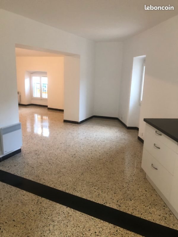 Appartement à vendre, 70m², Eyguières