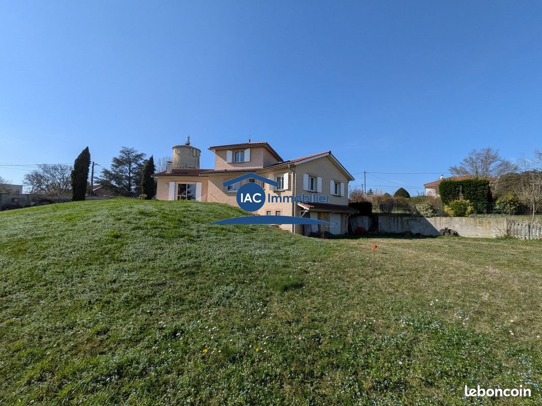 Maison à vendre, 131m², Charly