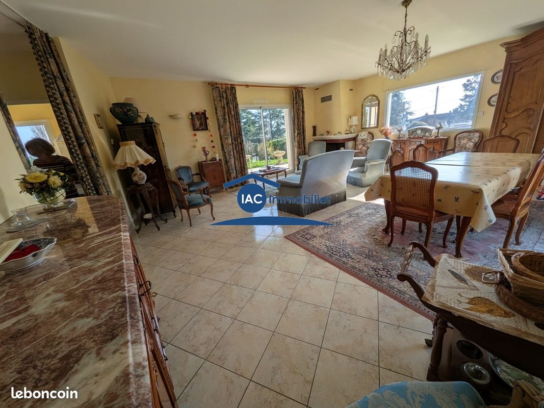 Maison à vendre, 131m², Charly