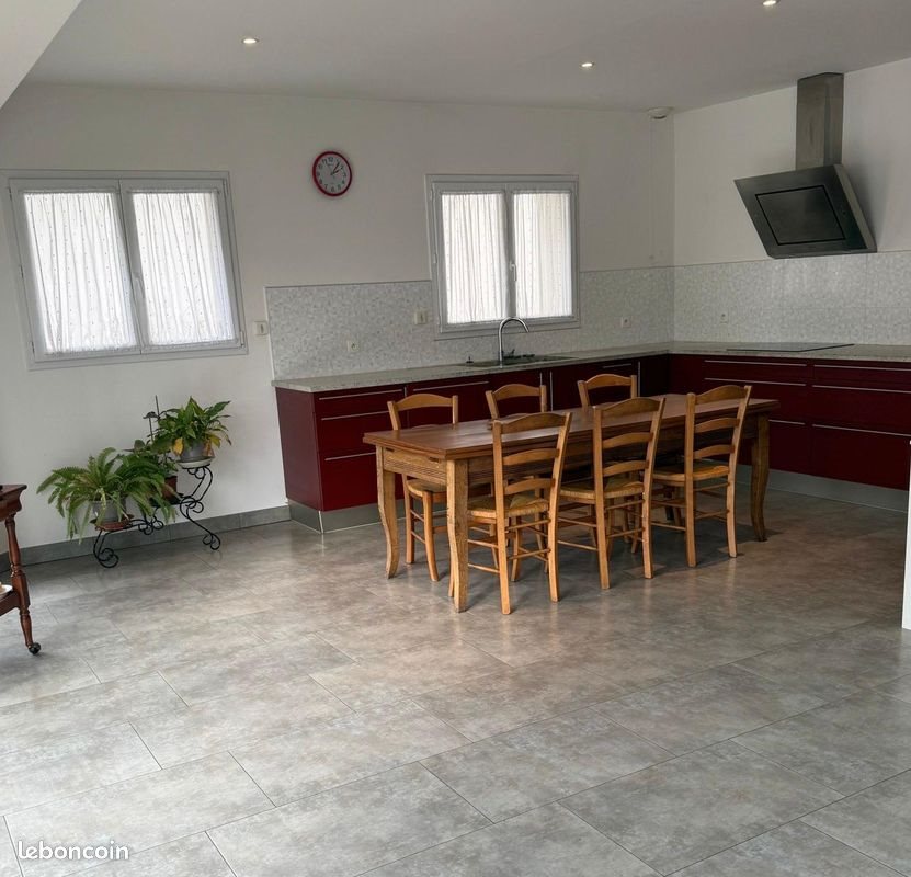 Maison à louer, 128m², Trélivan