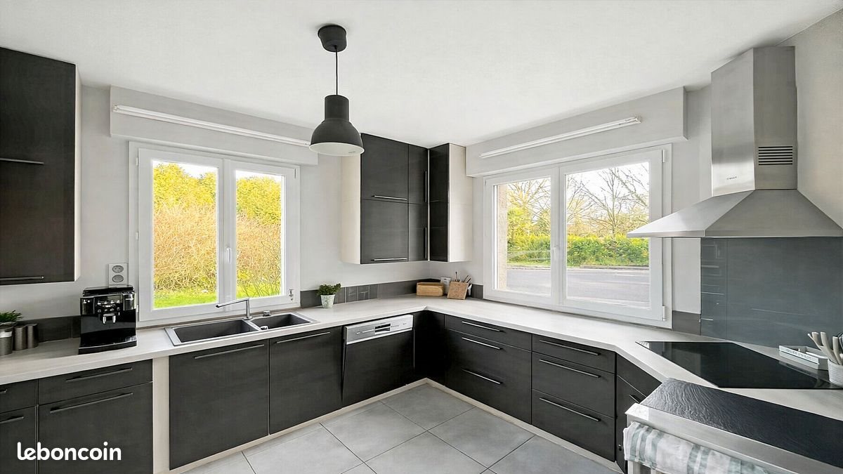 Maison à vendre, 197m², Liffré