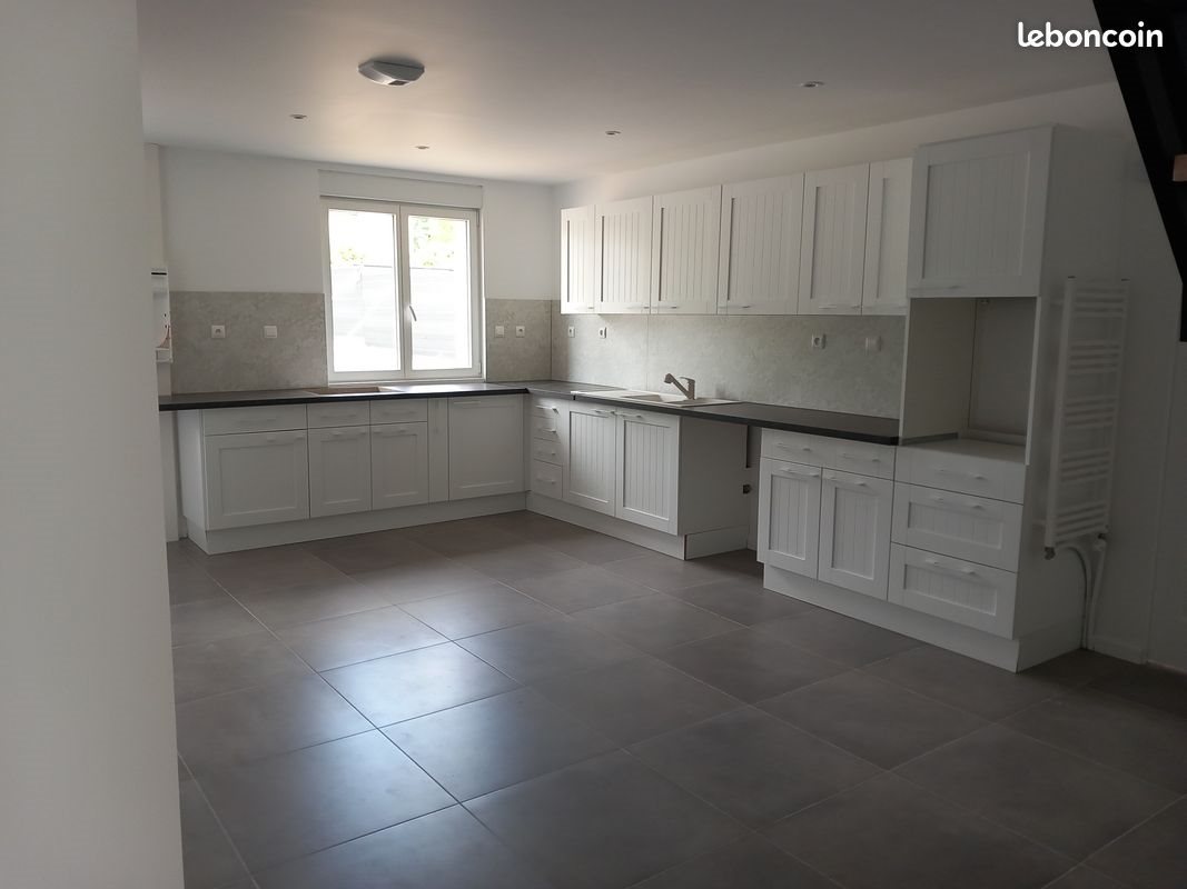 Maison à louer, 170m², Fresquiennes