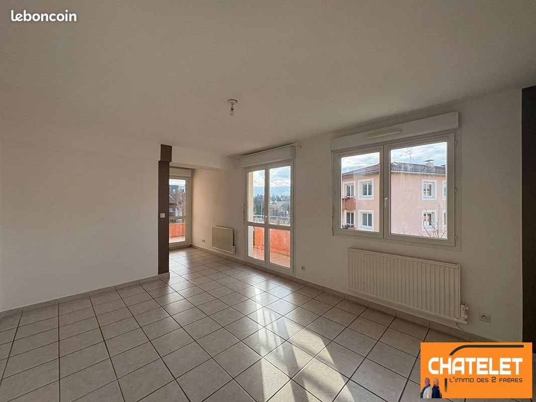 Appartement à louer, 54m², Péronnas