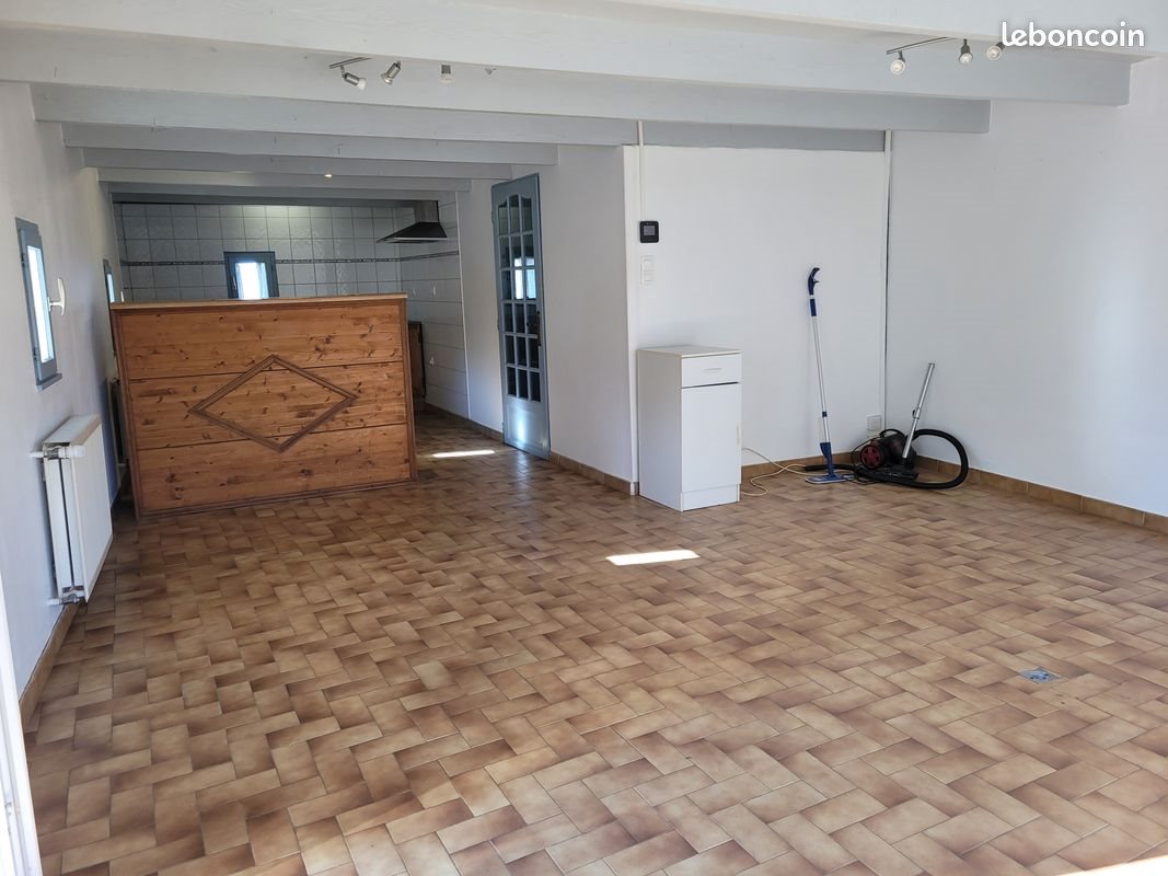 Maison à louer, 84m², Cliousclat