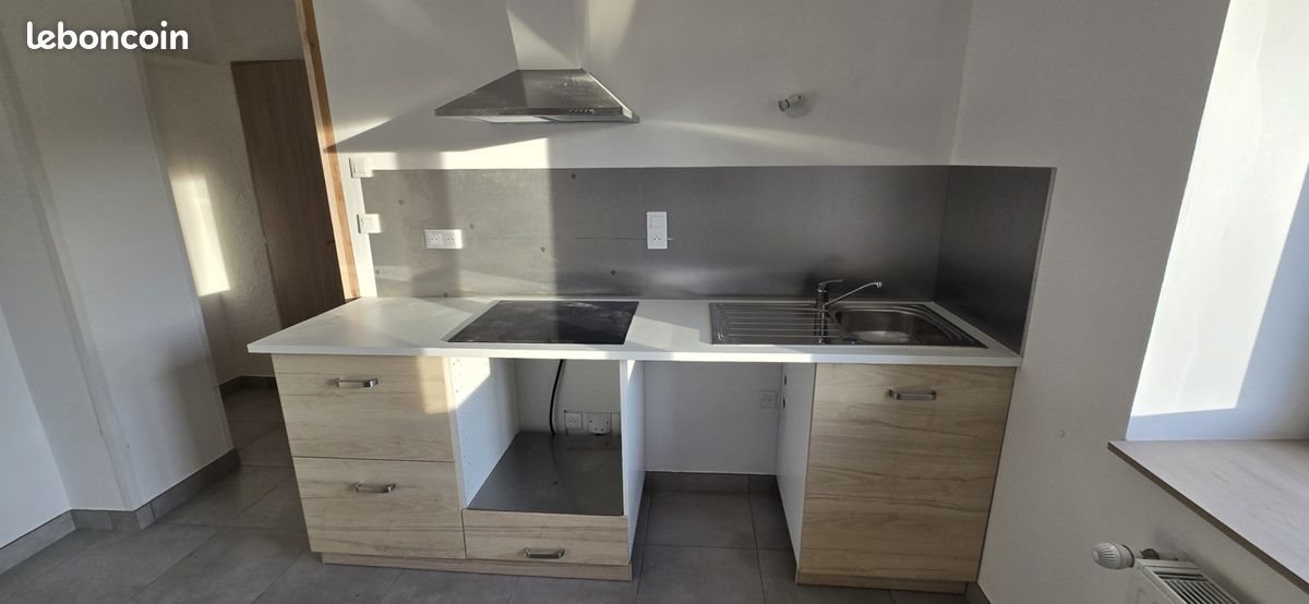 Maison à louer, 85m², Saint-Forgeux