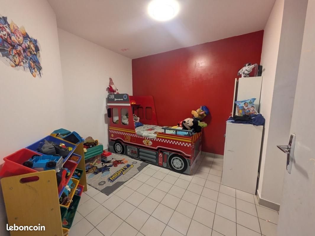 Appartement à louer, 73m², Anneyron