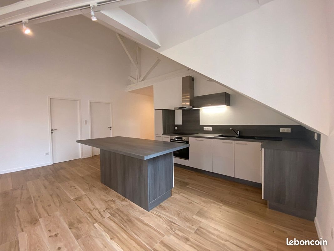 Appartement à louer, 143m², Besançon