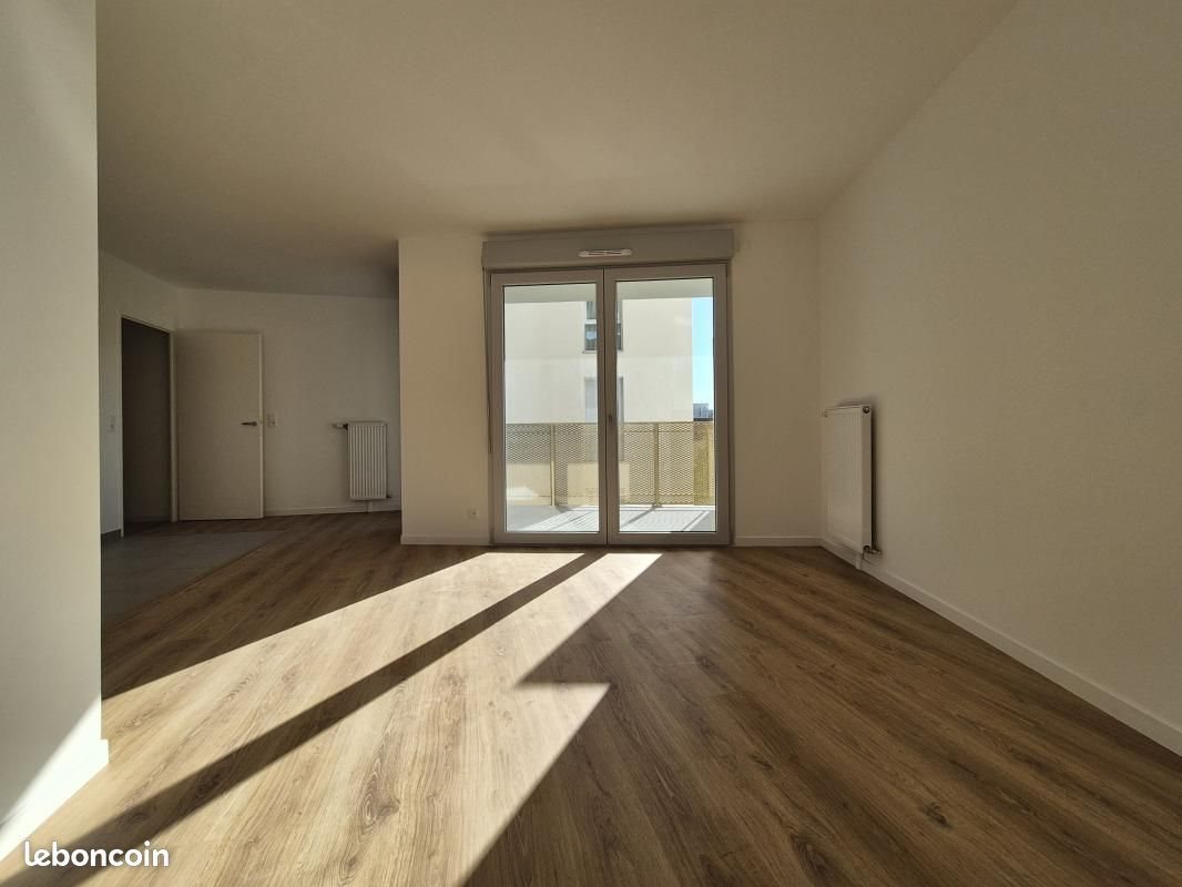 Appartement à louer, 78m², Reims
