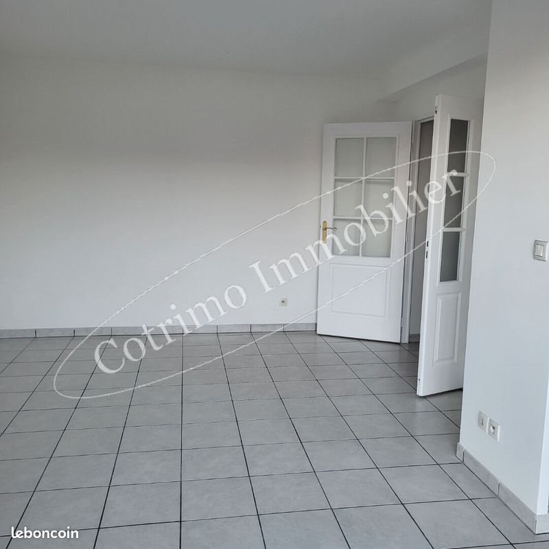 Appartement à louer, 52m², Chassieu