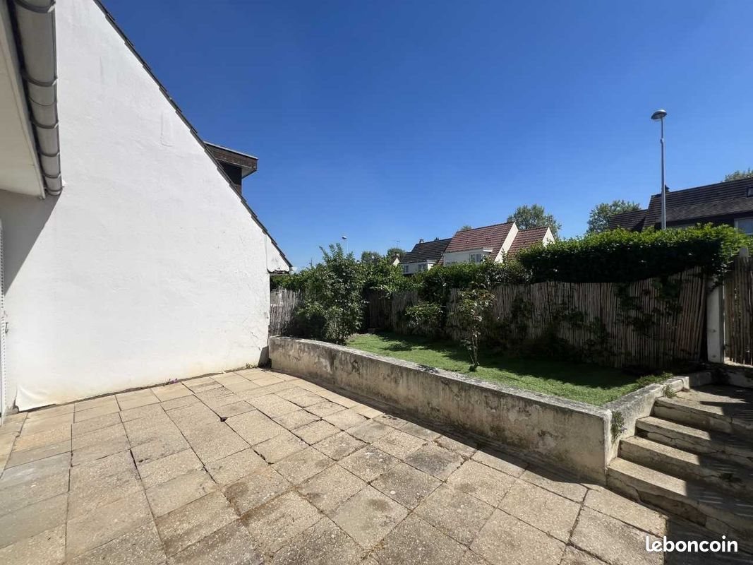 Maison à louer, 87m², Magnanville