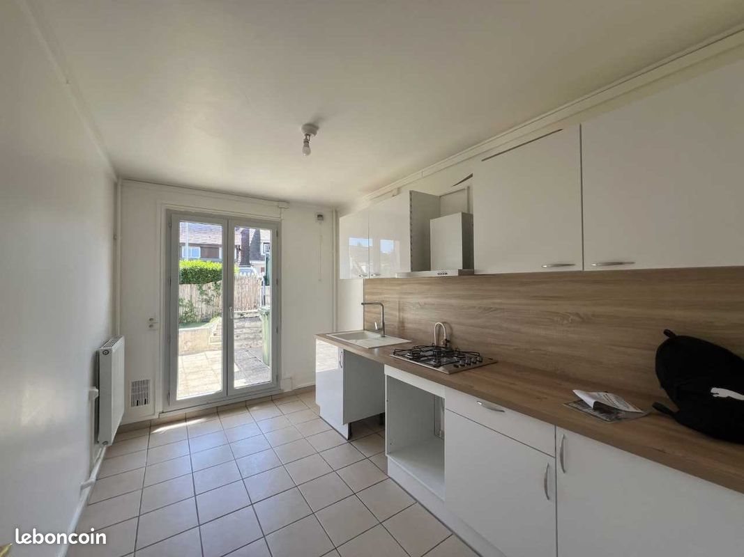 Maison à louer, 87m², Magnanville