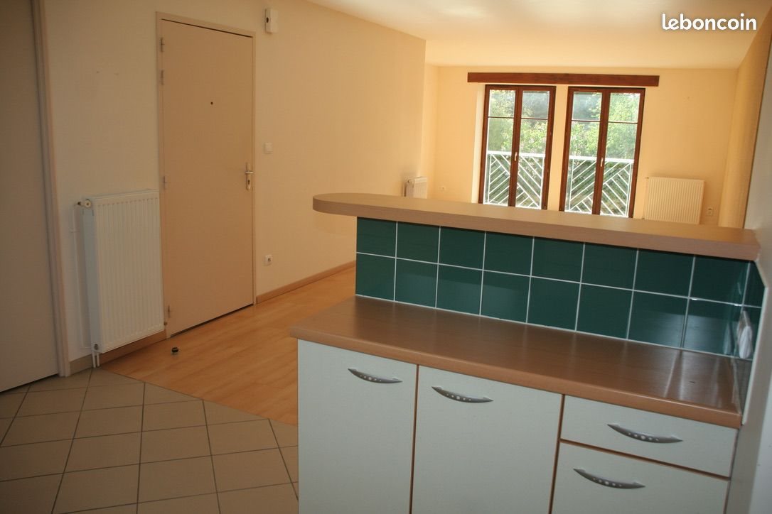 Appartement à louer, 84m², Plaimpied-Givaudins