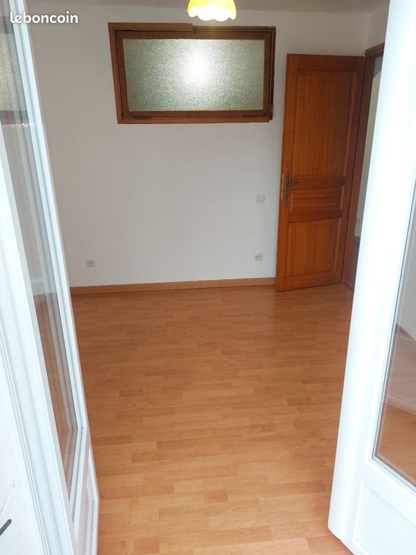 Appartement à louer, 28m², Mézel